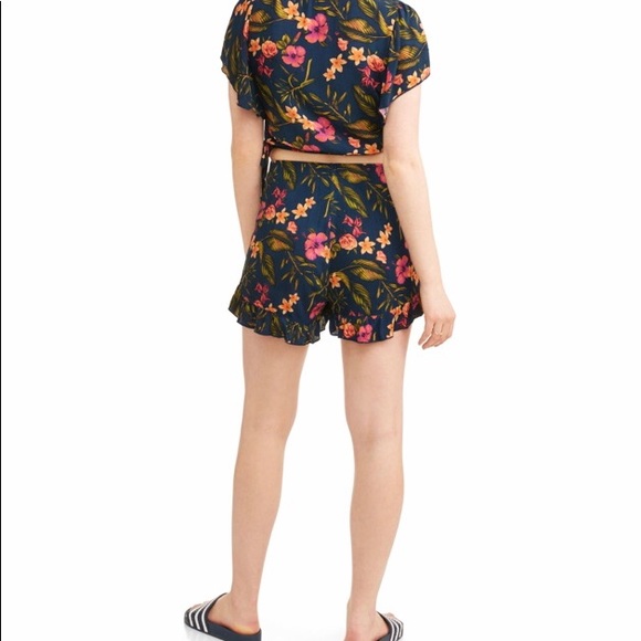 No Boundaries Short Ruffled Top - Picture 2 of 6